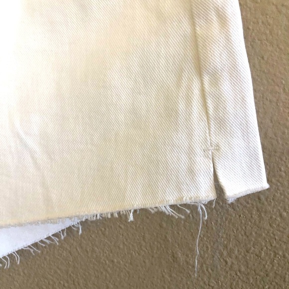 Madewell Relaxed Denim Button Fly Raw Hem Denim Shorts Size 32 - Picture 5 of 14